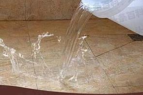 桑珠孜漏水维修 免砸砖防水材料该如何施工